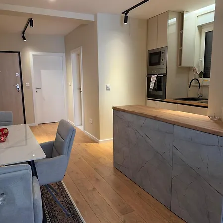 Vi Lux Apartment *