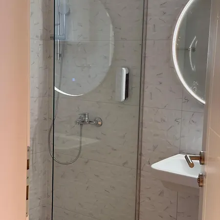 Apartment Vi Lux