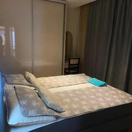 Apartment Vi Lux *